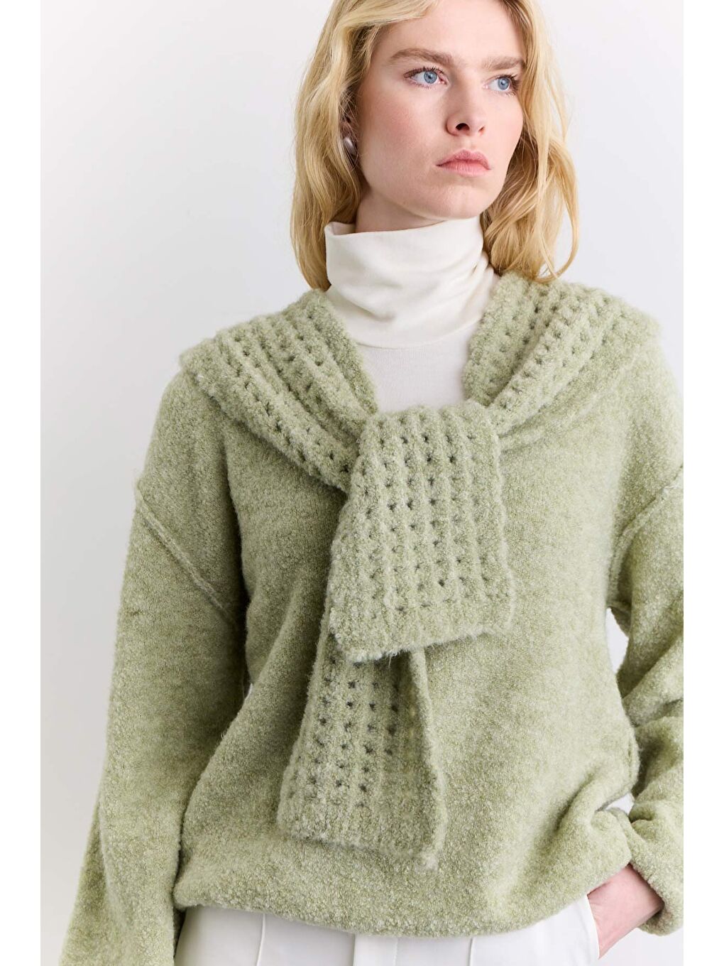 Soft Dokulu Yakalı Şal Yeşil-2