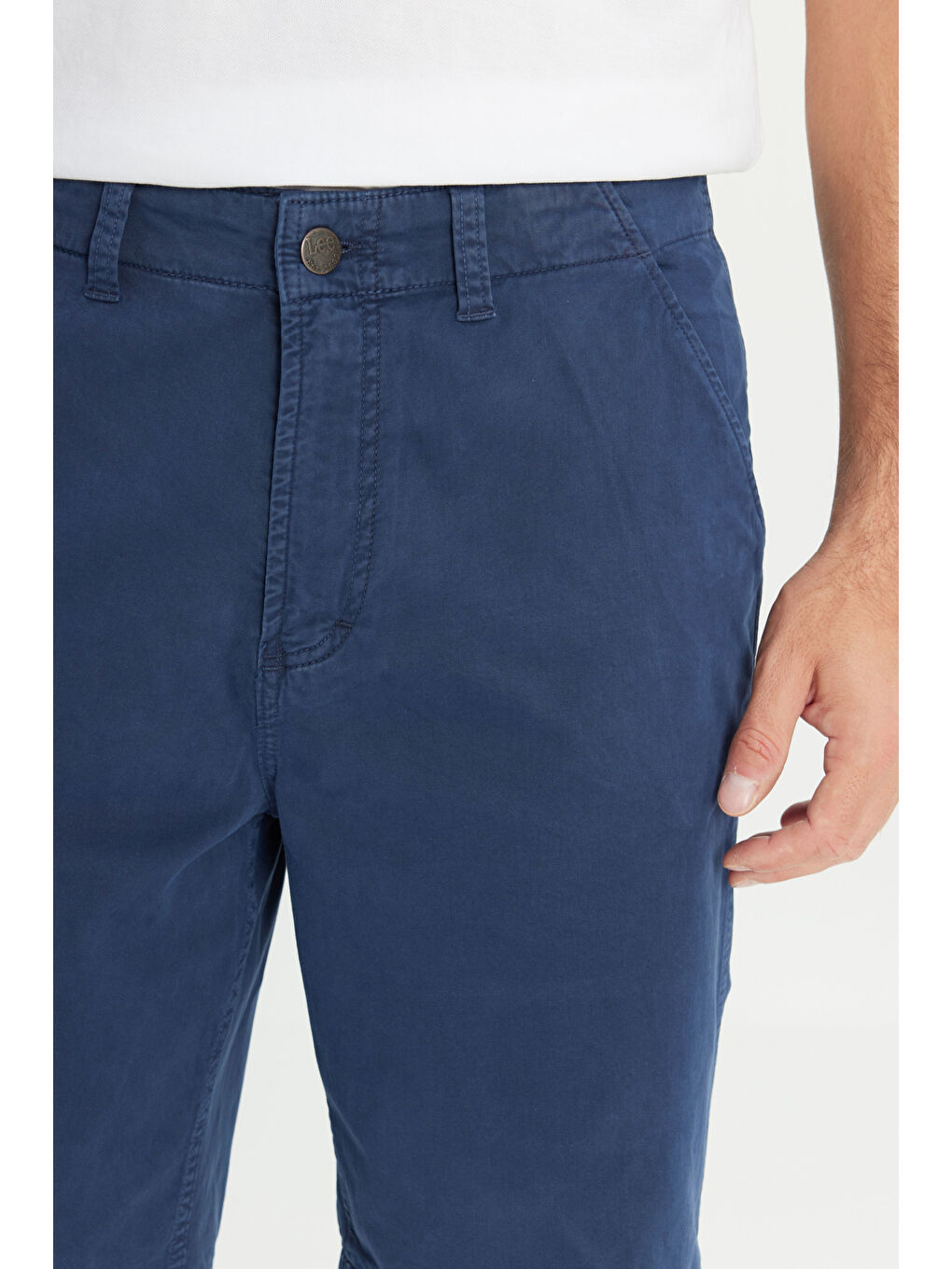 Regular Fit Normal Kesim Lastik Bel Detaylı Lacivert Pamuklu Esnek Chino Şort-4