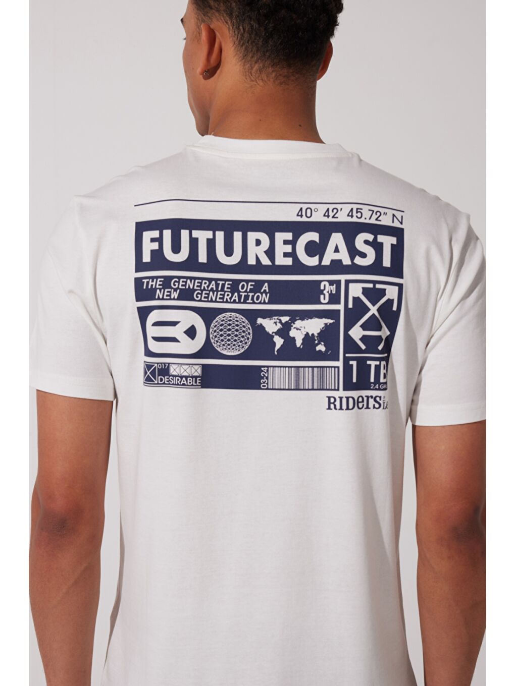Loose Fit %100 Pamuk Bisiklet Yaka Beyaz Tişört