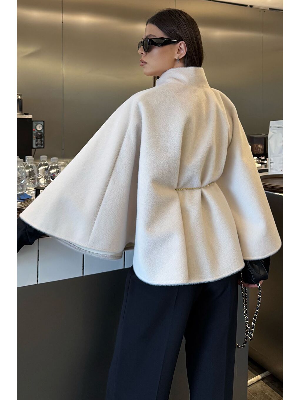 Bej Kadın Su Fırçalı Kaşe Panço-5