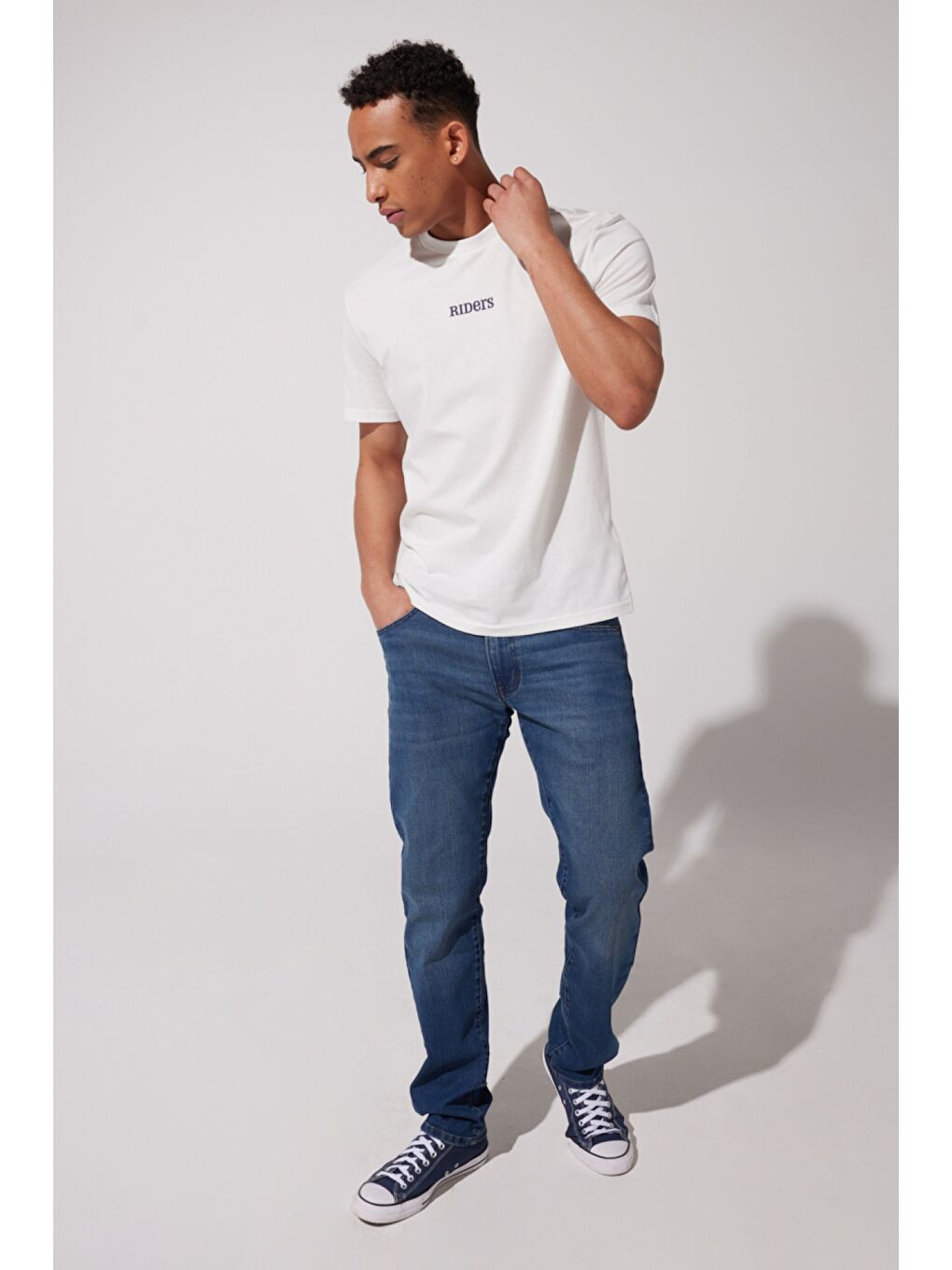 Loose Fit %100 Pamuk Bisiklet Yaka Beyaz Tişört-3