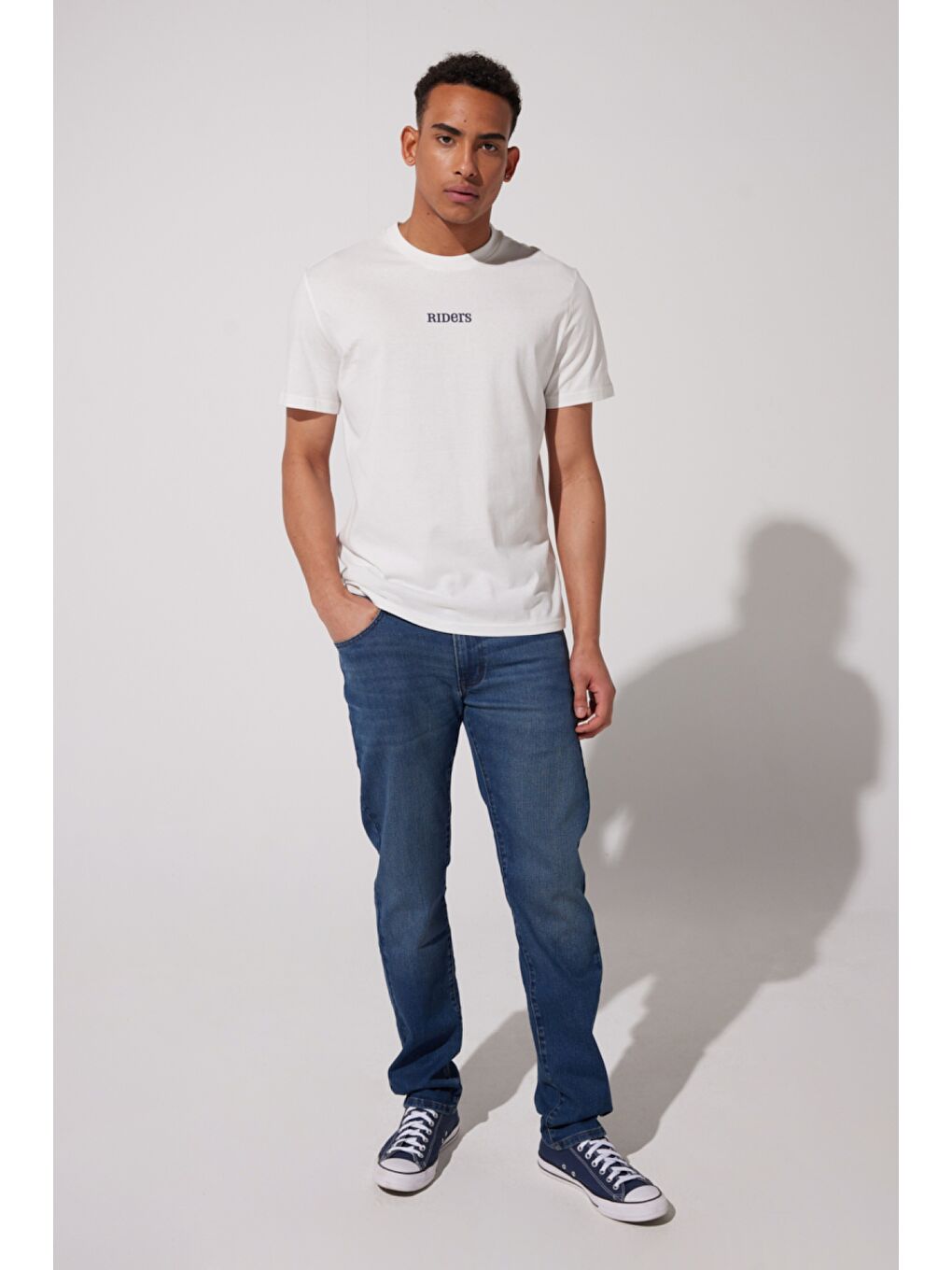 Loose Fit %100 Pamuk Bisiklet Yaka Beyaz Tişört-4