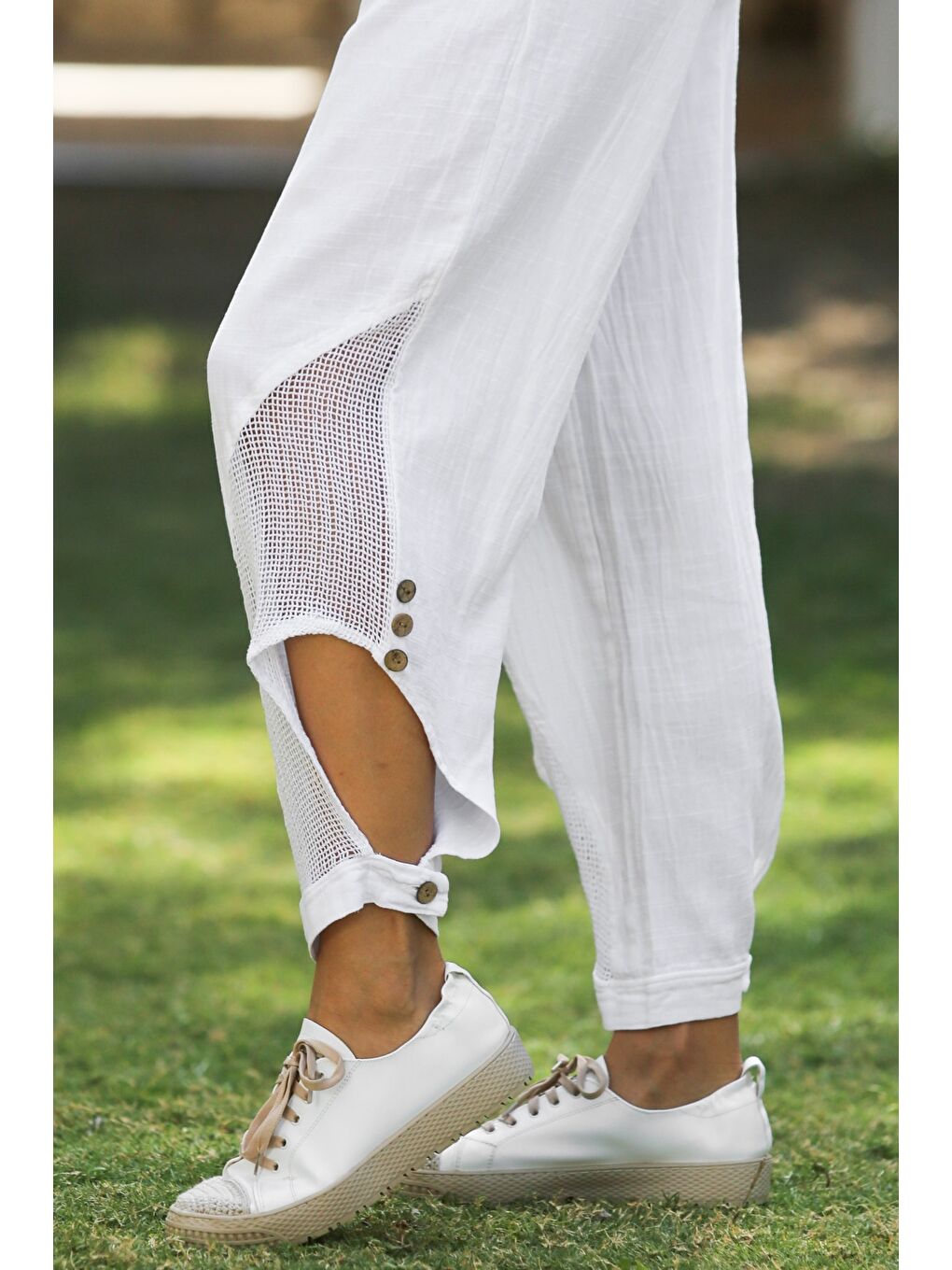 Beyaz Cepli File Detaylı Yıkamalı Dokuma Lastikli Bel Jogger Paça Casual Pantolon-1