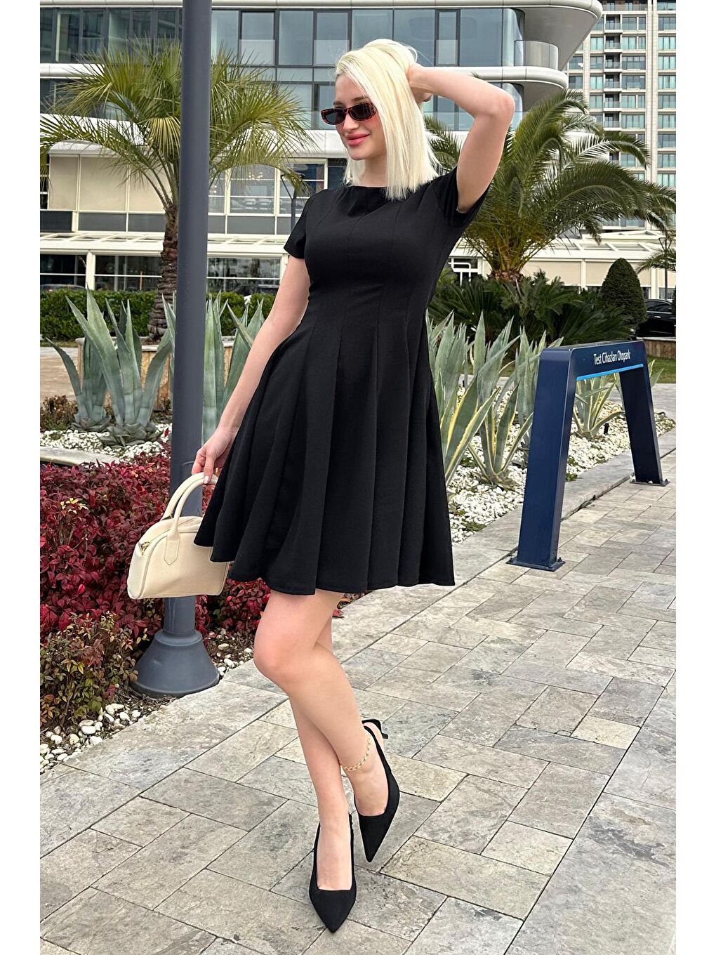 Siyah Godeli Mini Elbise Mg2326-1