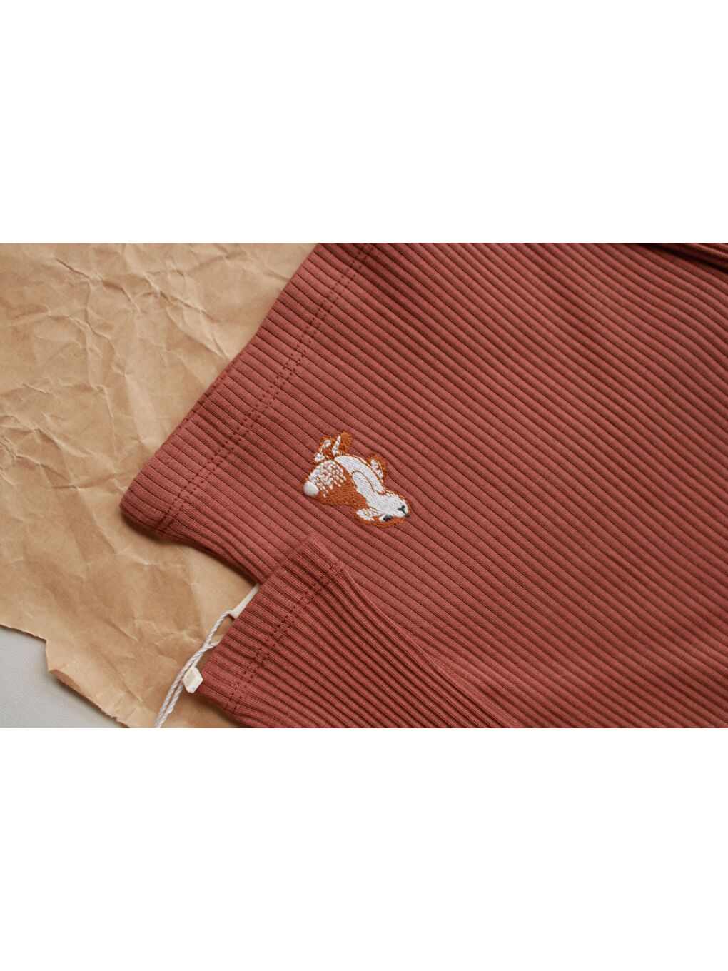 Kahverengi Çikolata Tavşan Nakışlı Fırfırlı Kız Üst-2