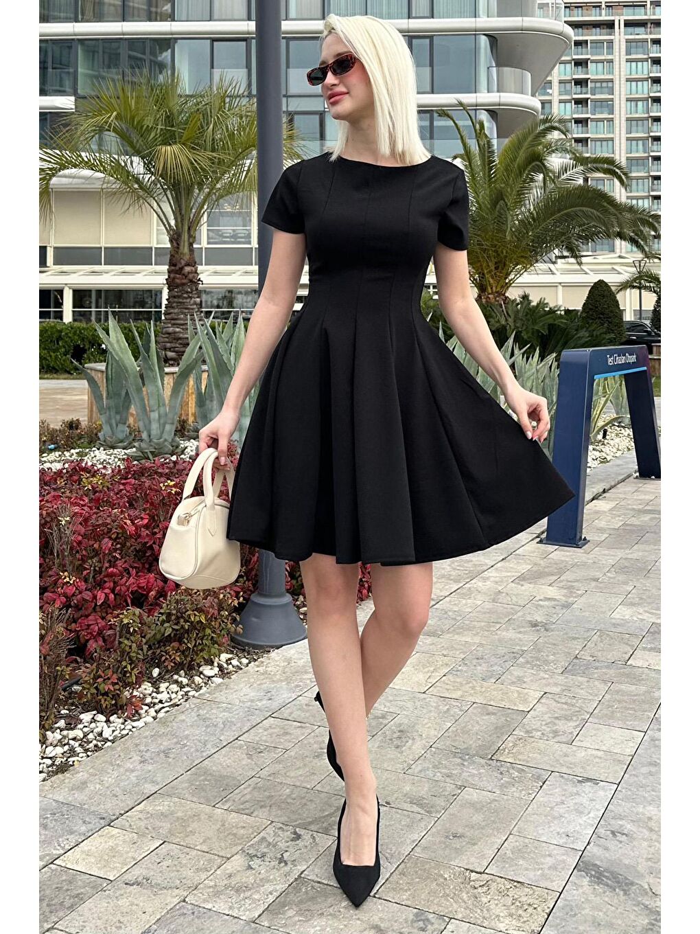 Siyah Godeli Mini Elbise Mg2326-2