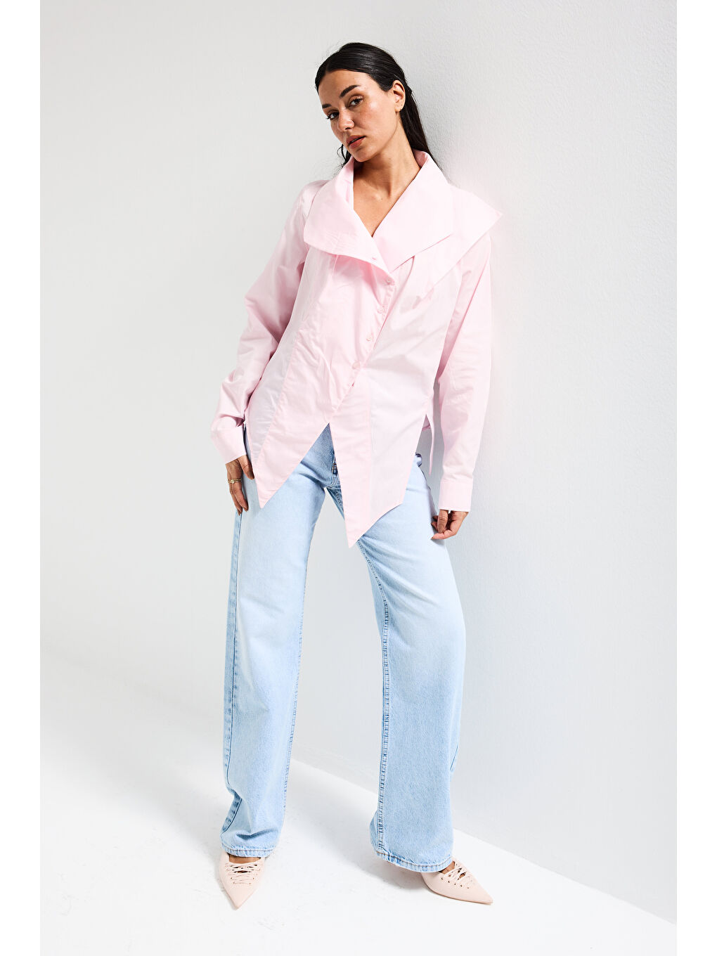 Kadın Pembe Renk Regular Fit Özel Yaka Detaylı Tasarım Gömlek-2