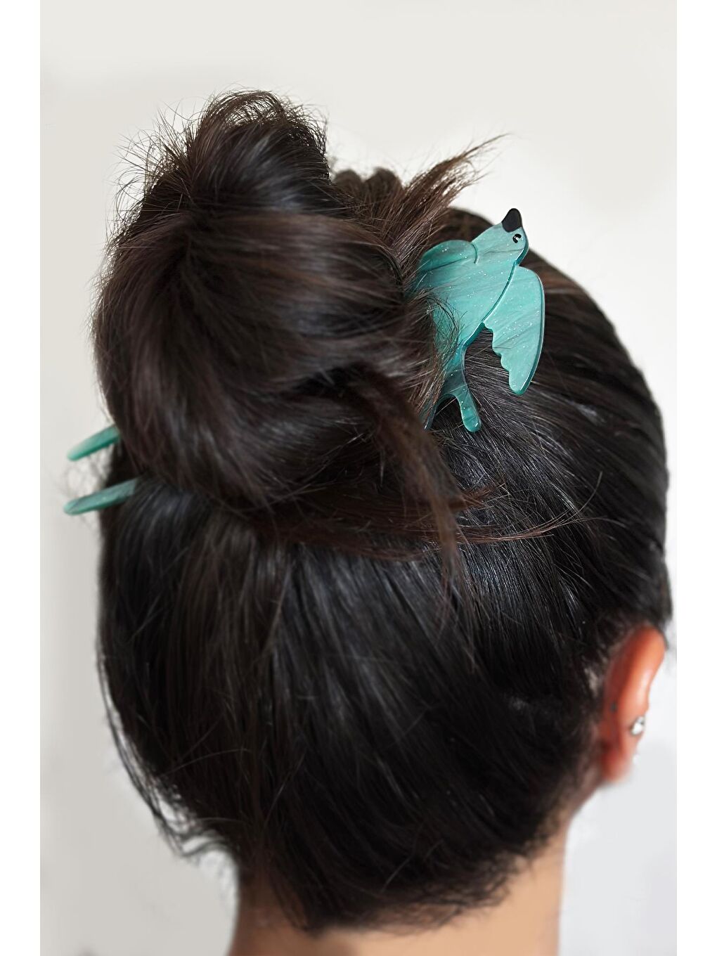 Yeşil Bahar Kırlangıç Fransız El Yapımı Lüks Kemik Çizik Görünümlü Topuz Tokası