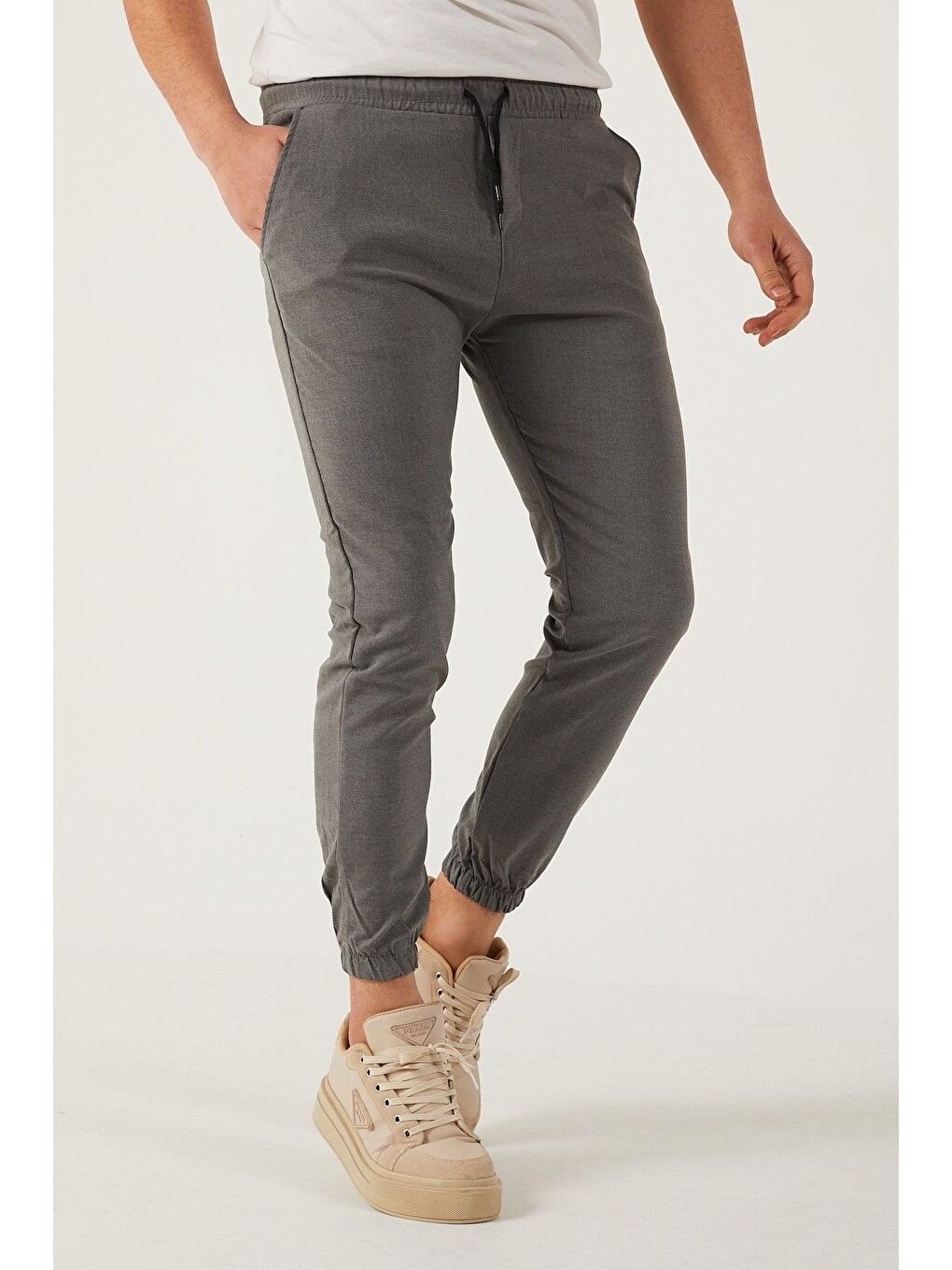 Gri Erkek Dar Kalıp Lastikli Paça Jogger Pantolon-2