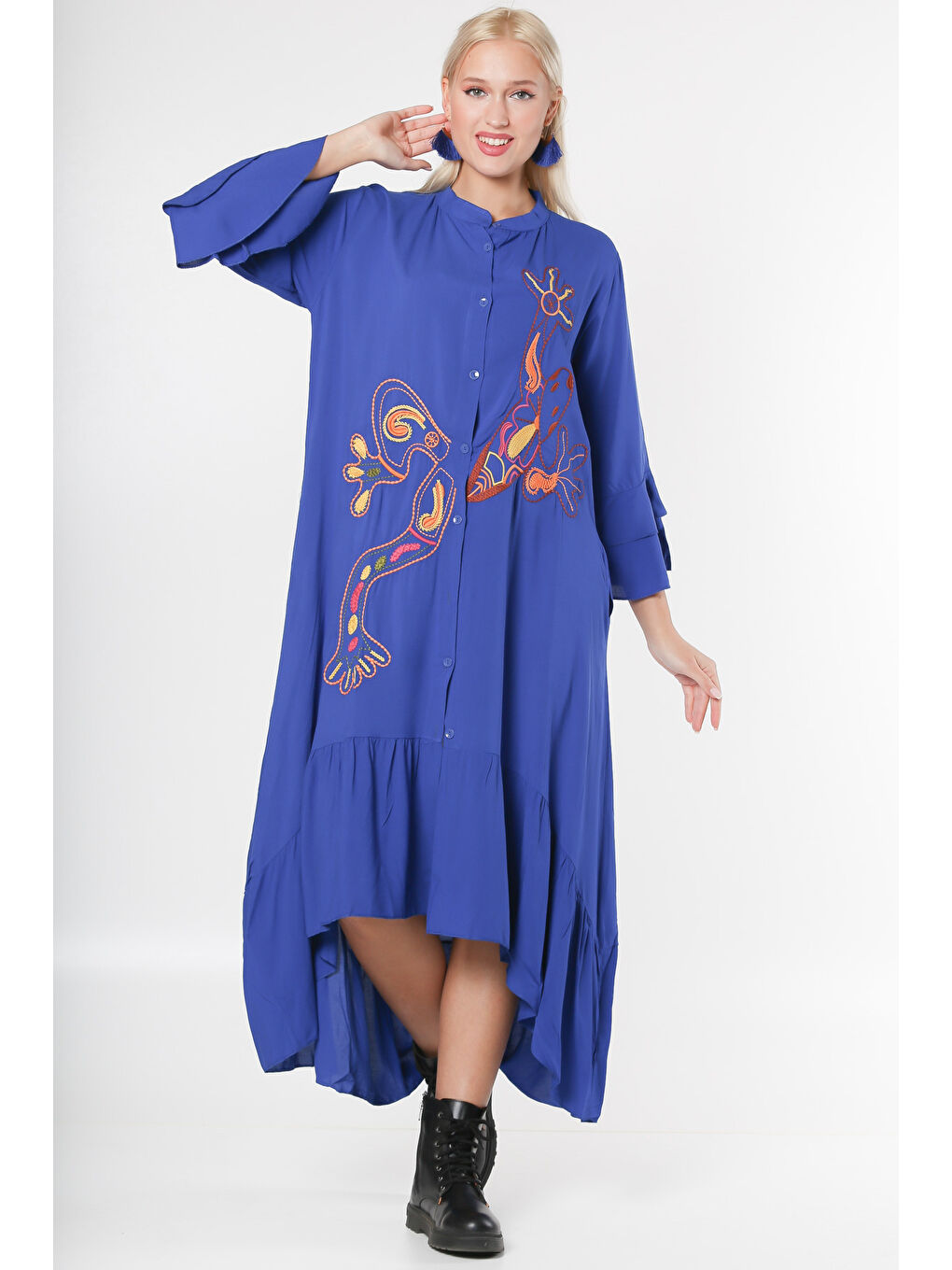 Koyu Mavi Dik Yaka Fırfırlı Kol Düğmeli Kol Ve Etek Ucu Fırfırlı Nakışlı Oversize Dokuma Elbise-2