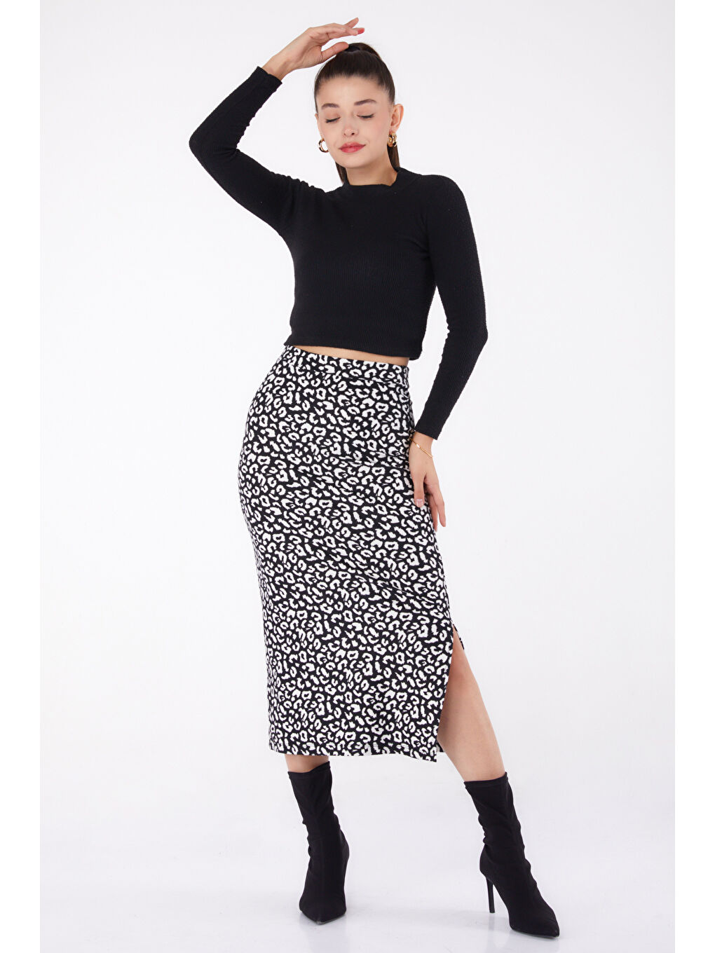Desenli Yırtmaçlı Etek Siyah - 26321