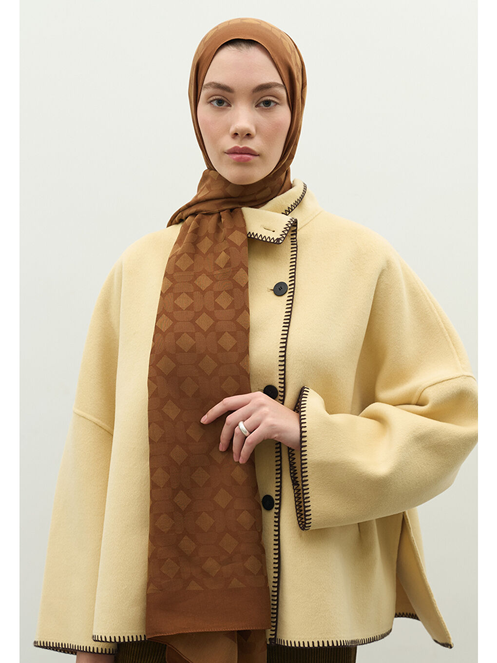 Kahverengi OSLO PAMUK FLOŞ JAKARLI ŞAL CEVİZ-1