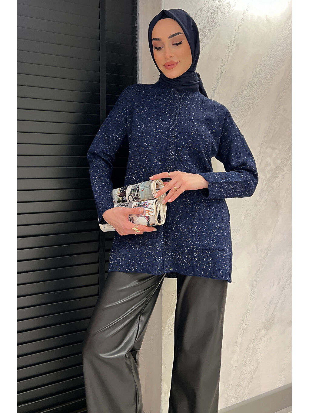 Julude Lacivert Kadın Ön Şerit Detaylı Işıltılı Tesettür Triko Tunik - 3