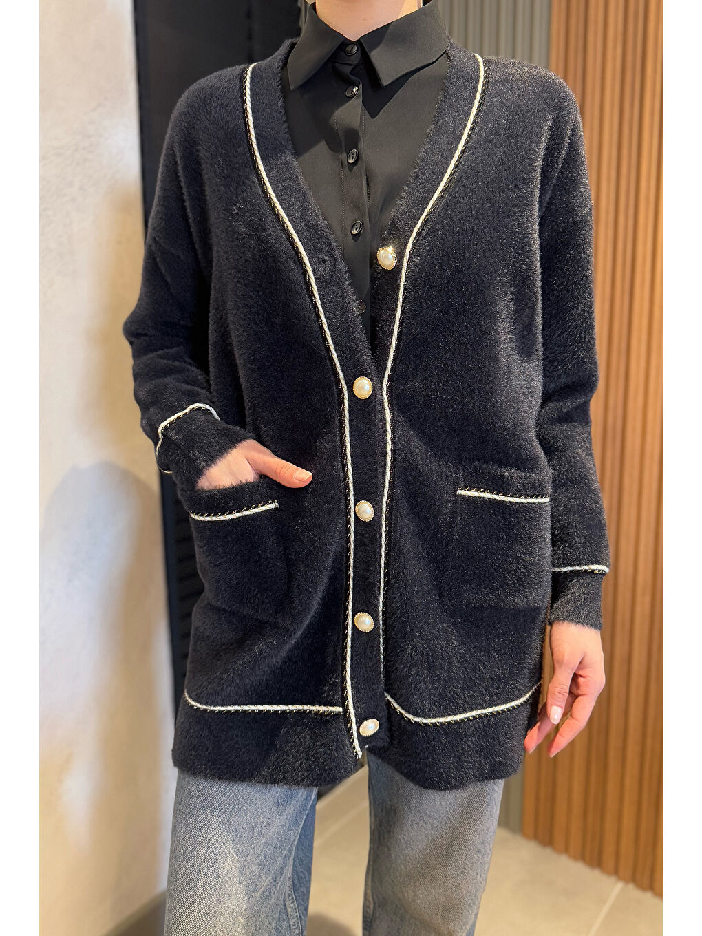 Siyah Kadın Çift Cepli Ön Düğmeli Sakallı Tesettür Hırka-5