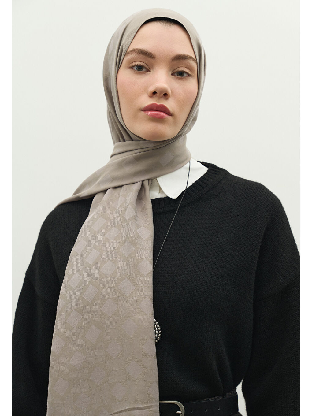 Gri OSLO PAMUK FLOŞ JAKARLI ŞAL GÜMÜŞ-1