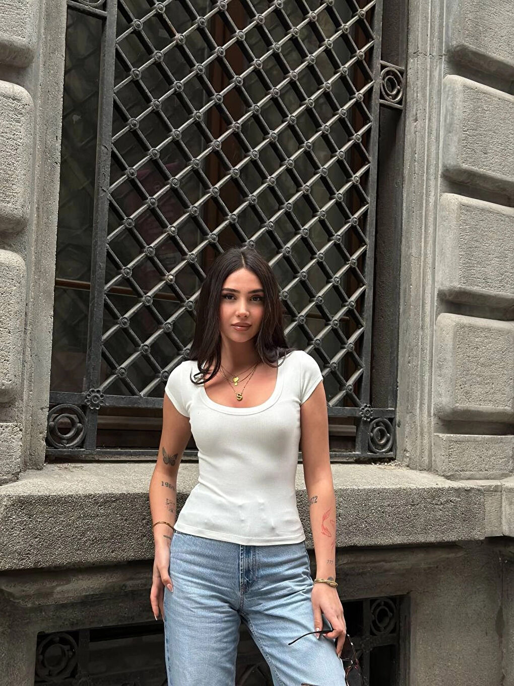 Kadın Beyaz Oval Yaka T-Shirt HZL25S-ZK11681-2