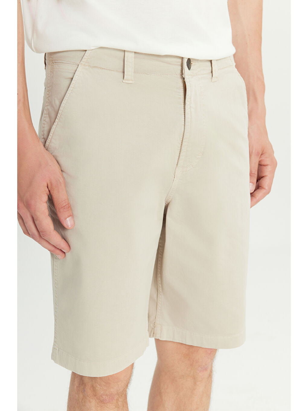 Bej Regular Fit Normal Kesim Lastik Bel Detaylı Pamuklu Esnek Gri Chino Şort-4