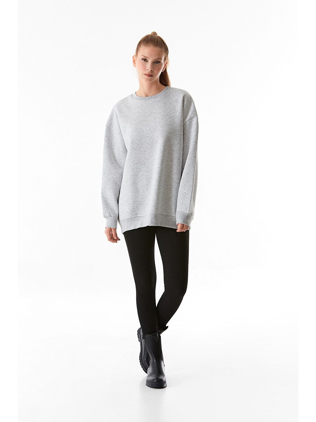 Fullamoda Açık Gri Basic Bisiklet Yaka Sweatshirt - 1