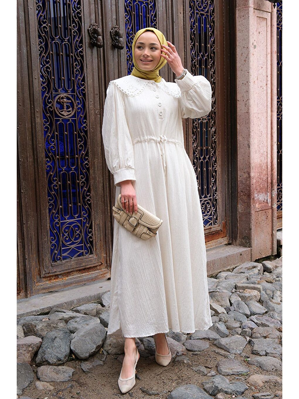 Bebe Yaka Dantel Detaylı Tesettür Elbise Ekru-1