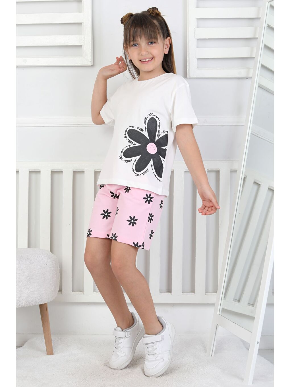 Pembe Papatya Baskılı Kısa Kollu Cepli Kız Çocuk Şort Takım-1