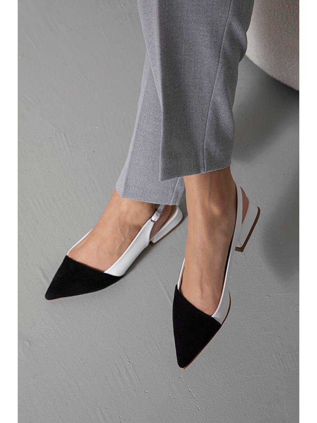 Ronan Kadın Süet Detay  Topuklu  Deri  Ayakkabı Beyaz-Siyah-2