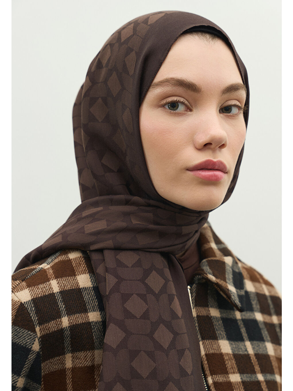 Kahverengi OSLO PAMUK FLOŞ JAKARLI ŞAL ACI KAHVE-1