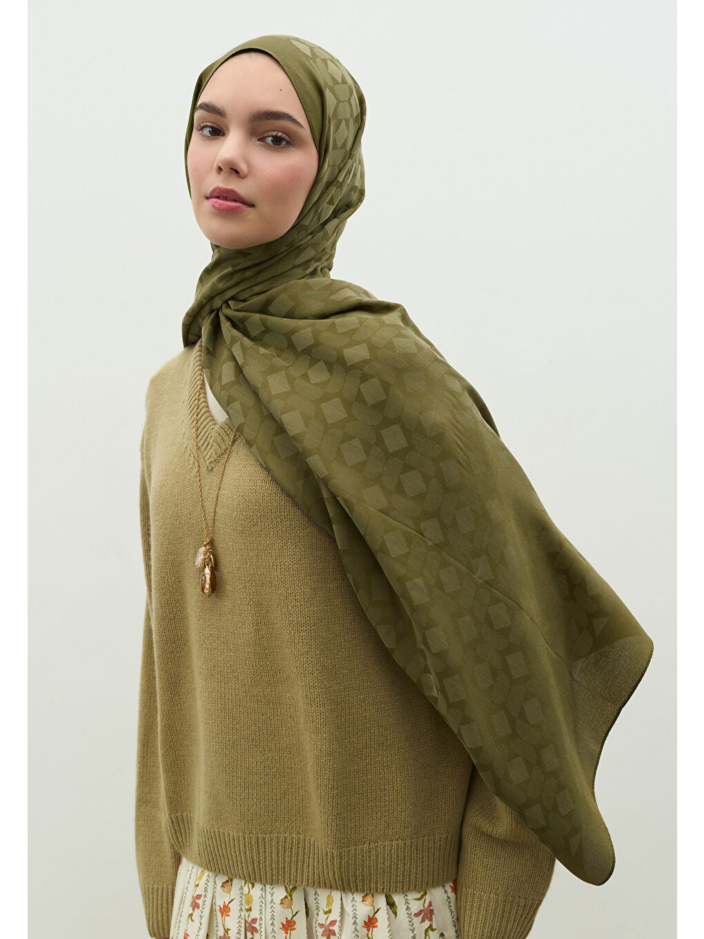 Yeşil OSLO PAMUK FLOŞ JAKARLI ŞAL ZEYTİN YEŞİLİ