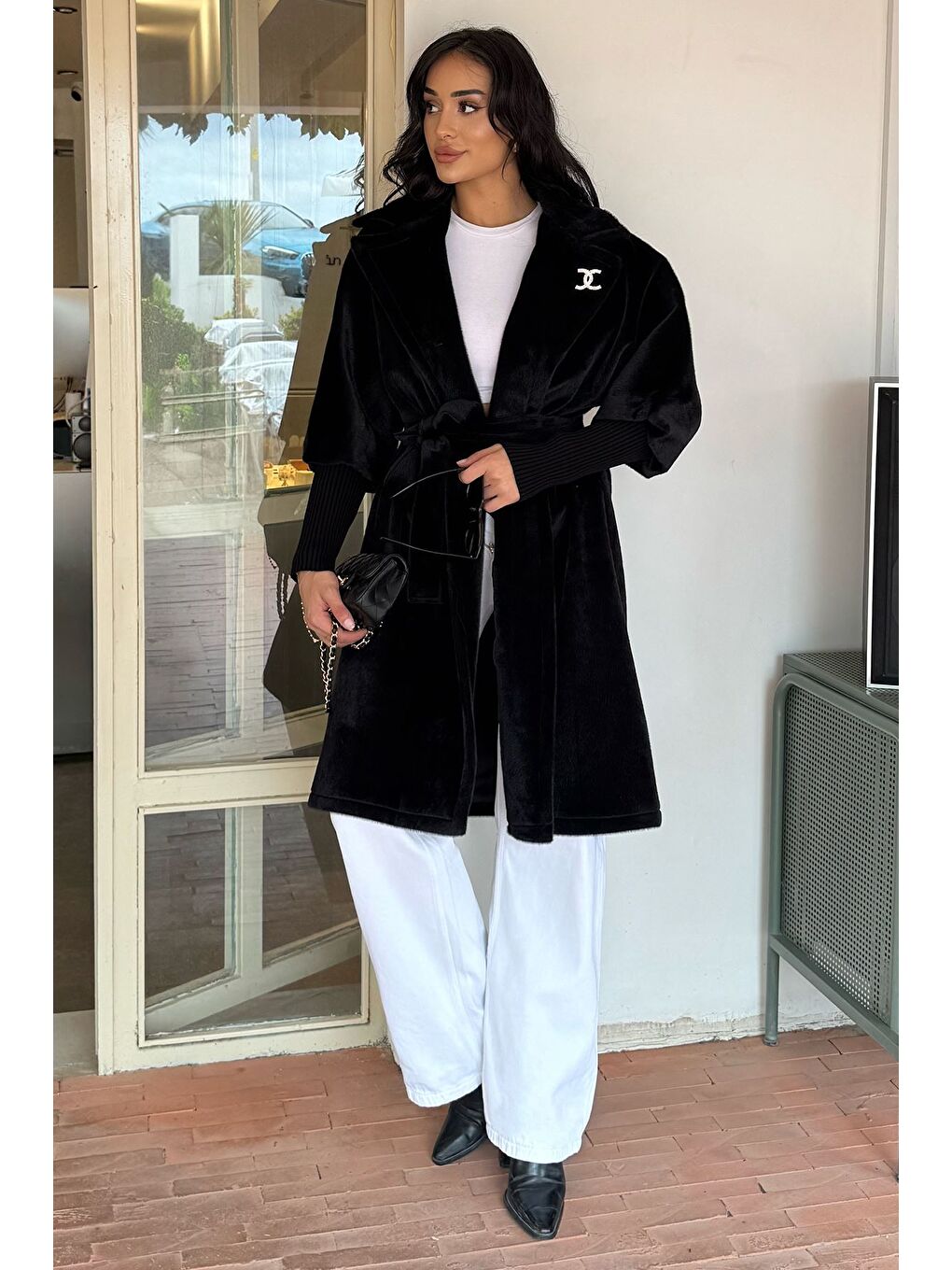 Siyah Kadın Su Fırçalı Kuşaklı Kaşe Kaban-1