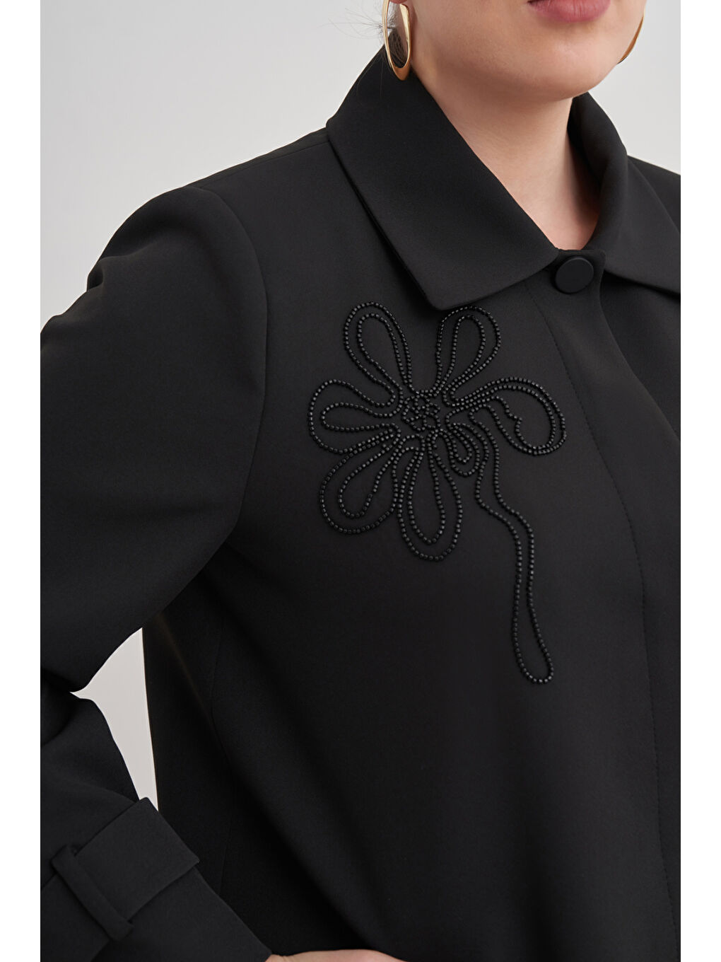 Siyah Boncuk Nakış İşlemeli Cepli Kap-2