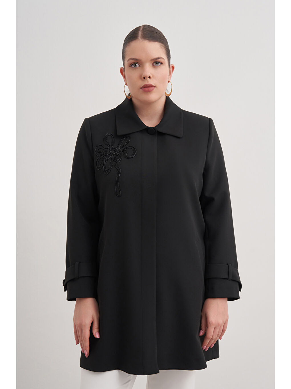 Siyah Boncuk Nakış İşlemeli Cepli Kap-3