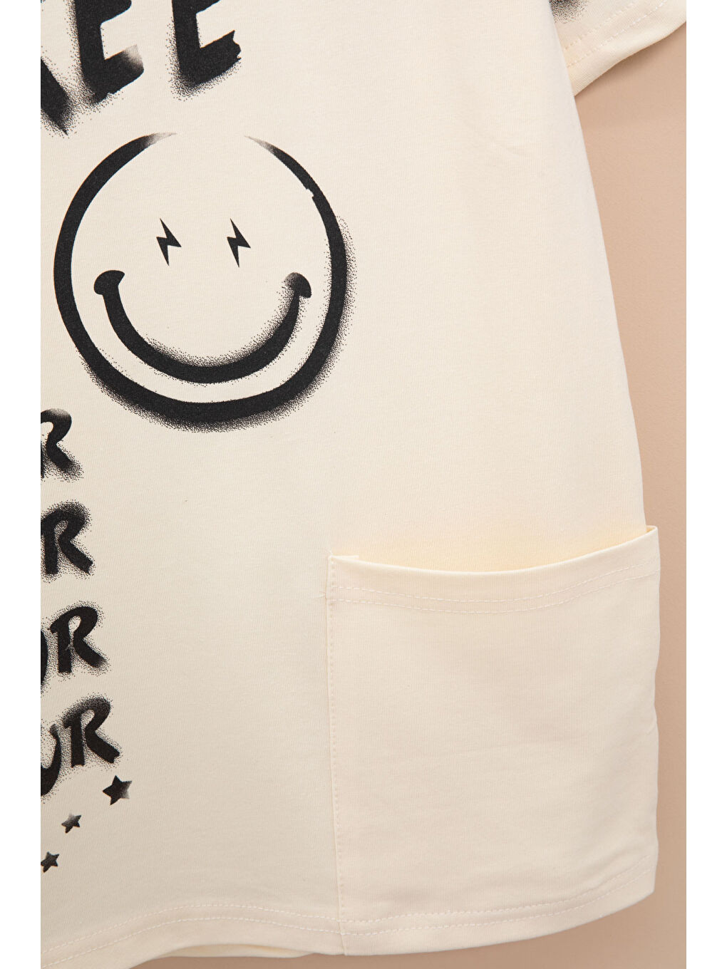 Ekru Krem Cep Detaylı Yazı Baskılı Erkek Çocuk Bisiklet Yaka Tişört 20907-2