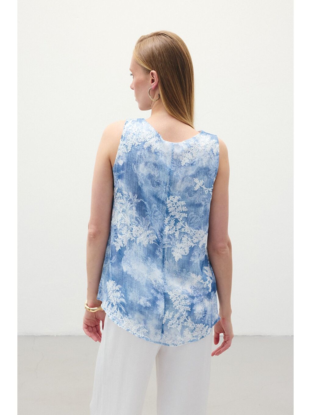 Nakışlı Kolsuz Bluz - İndigo-7