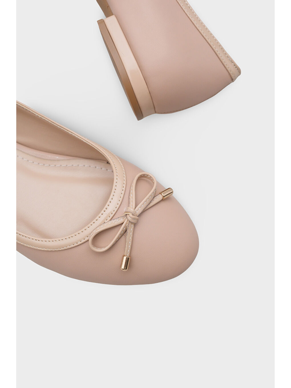 Ekru Florry Kısa Topuklu Kadın Babet-4