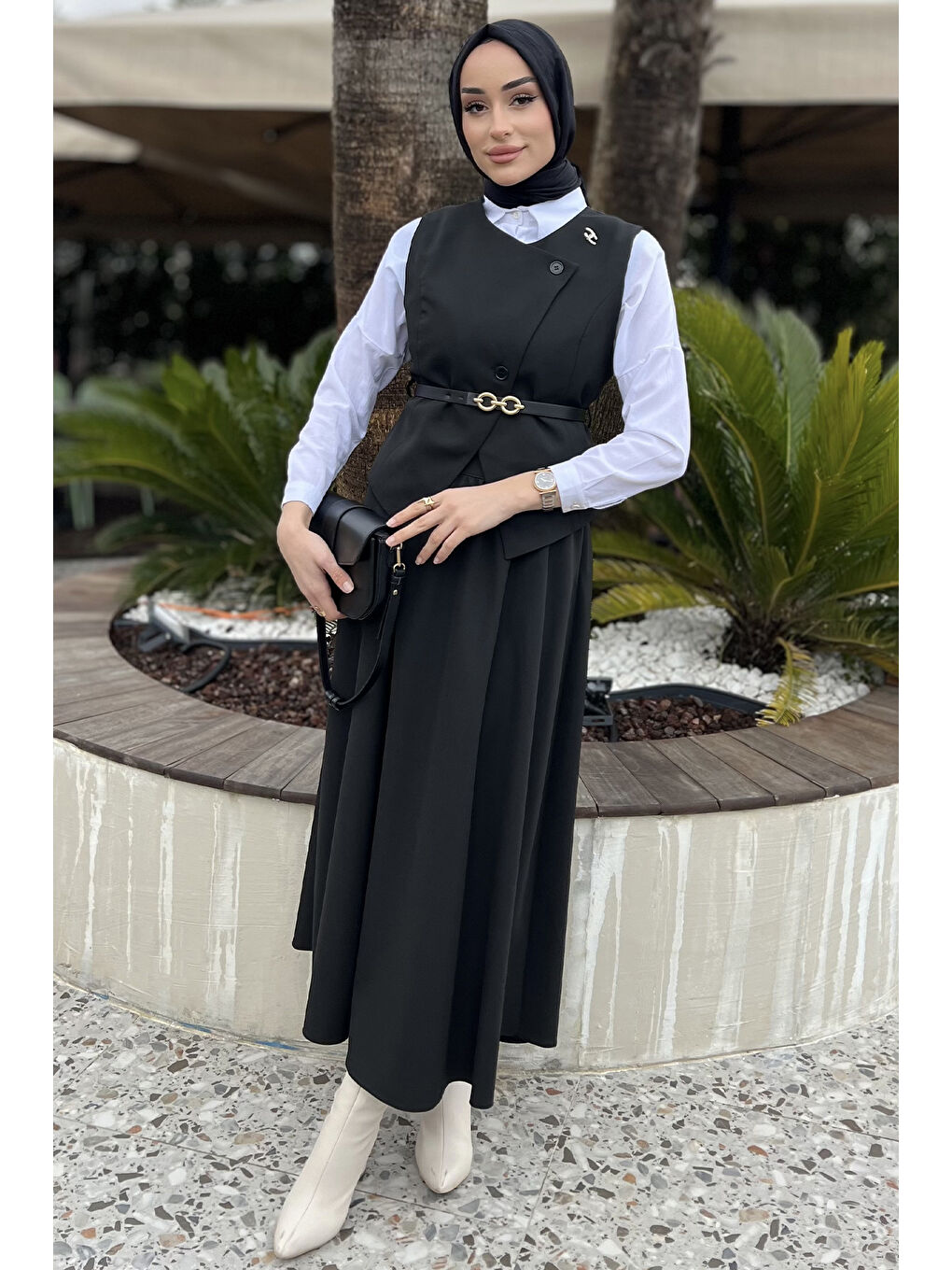 Siyah Kadın Kemer Aksesuarlı Broşlu Yelek Etek Tesettür İkili Takım-2