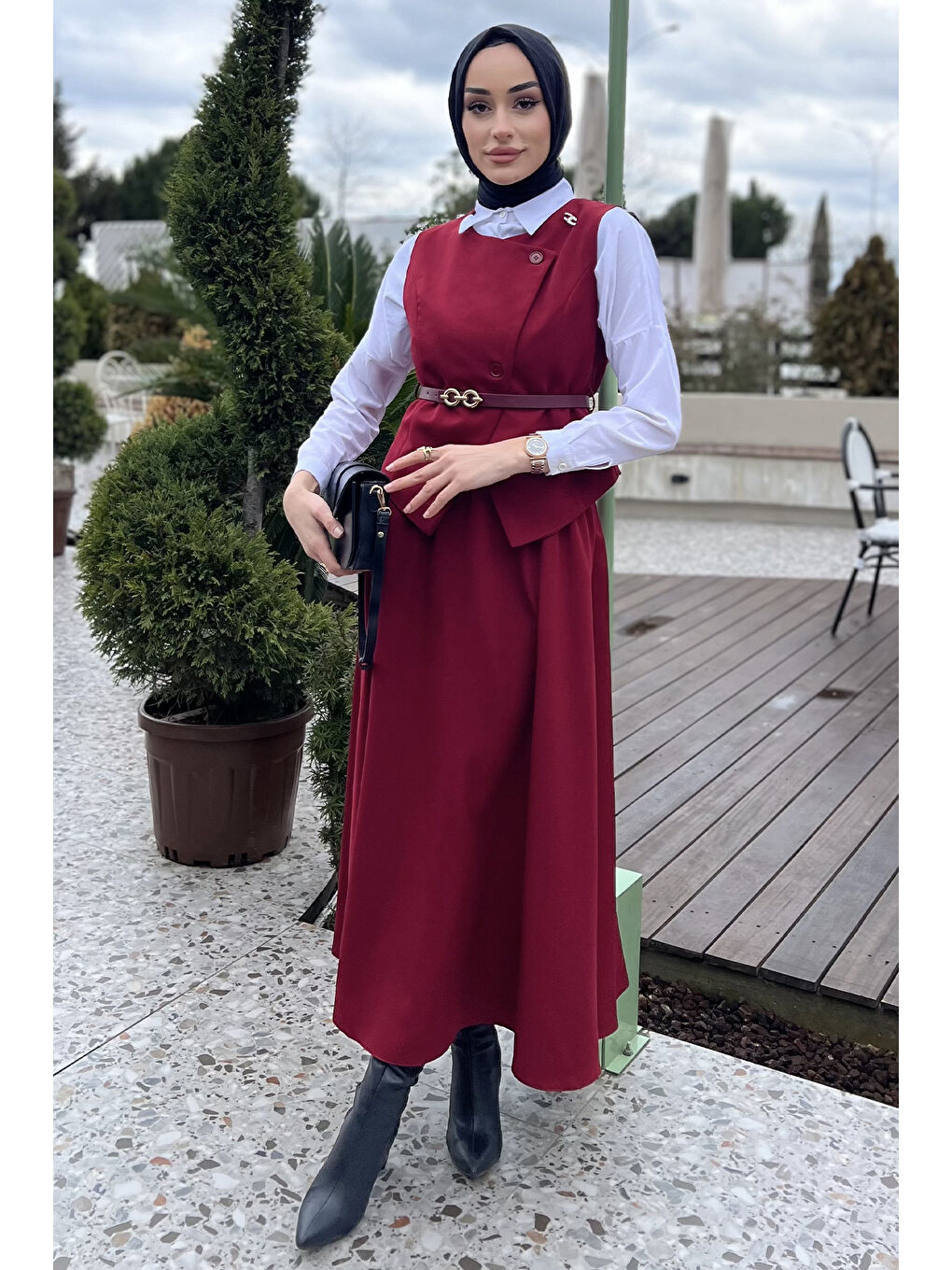 Bordo Kadın Kemer Aksesuarlı Broşlu Yelek Etek Tesettür İkili Takım