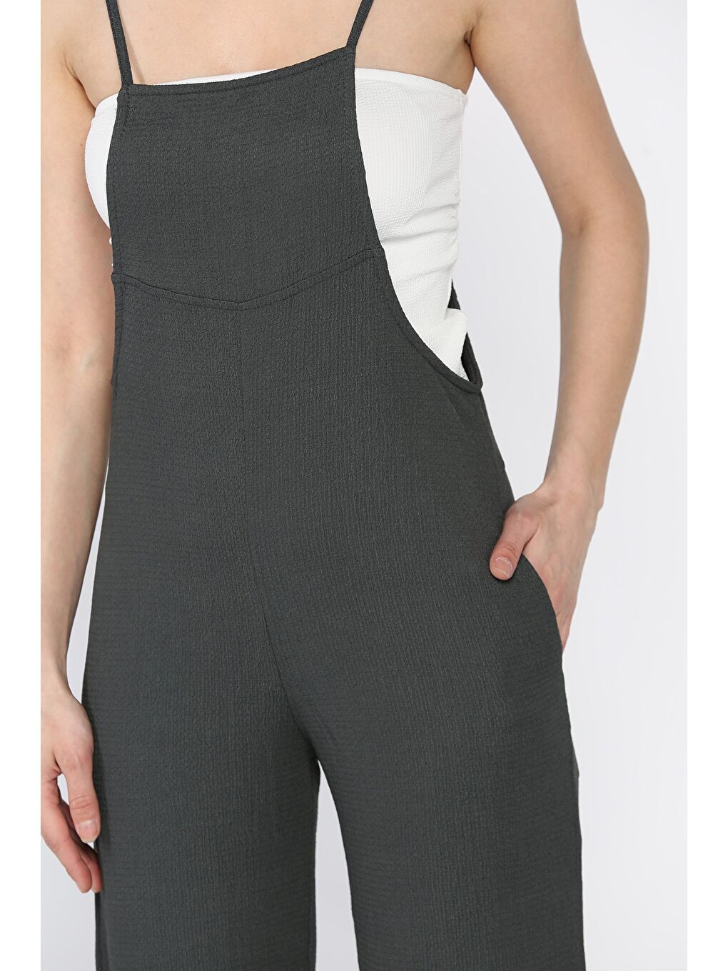 Gri Kadın Ayarlanabilir Askılı Bürümcük Tulum-3