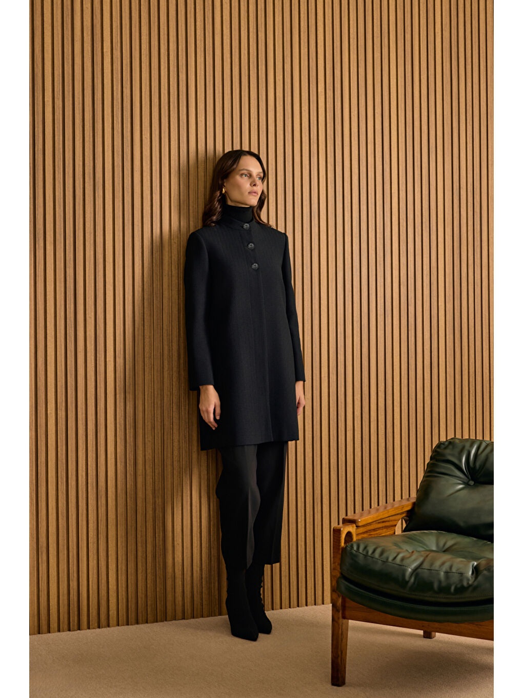 Siyah Özel Dokulu Kumaş Kap-1