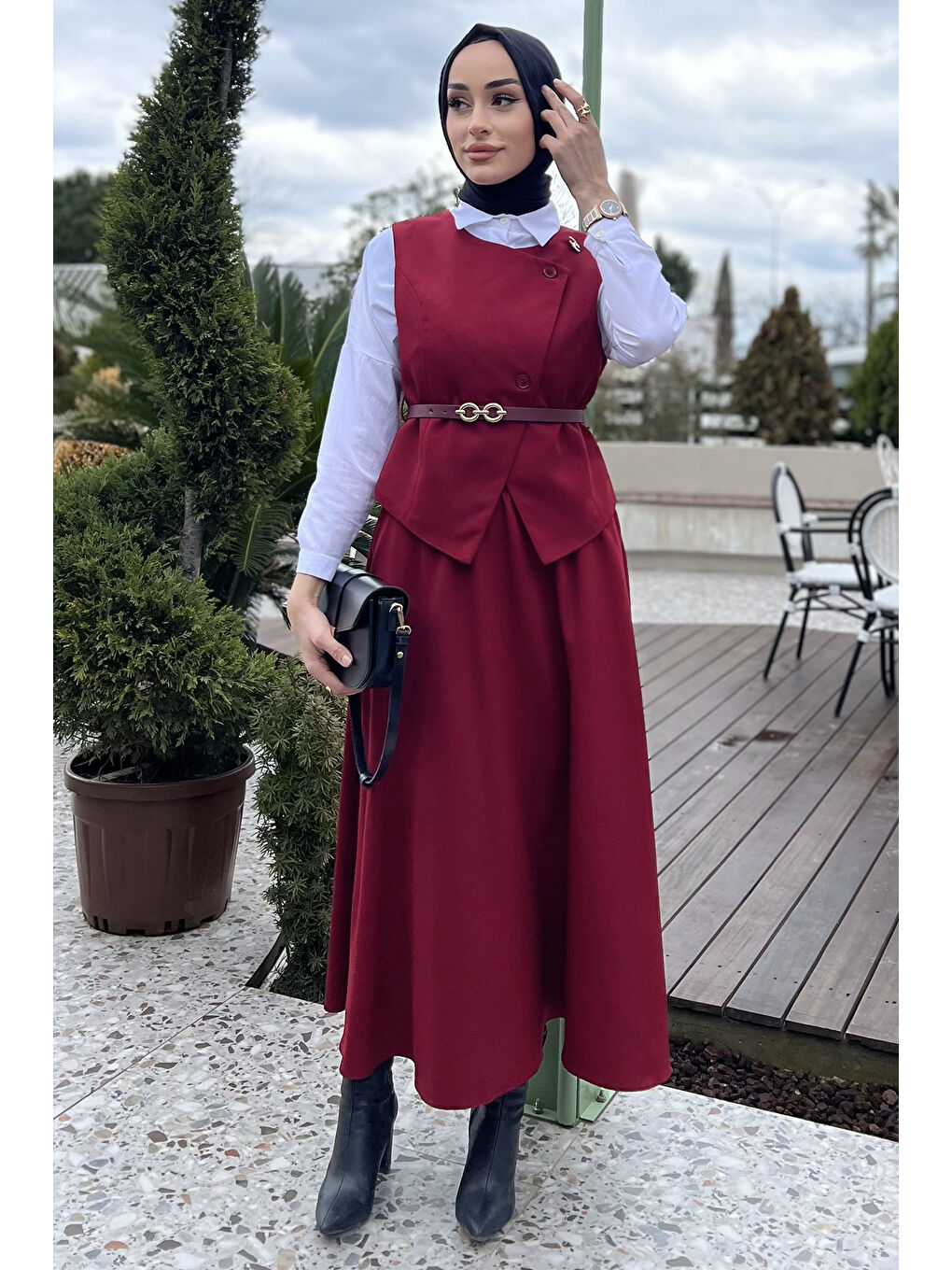 Bordo Kadın Kemer Aksesuarlı Broşlu Yelek Etek Tesettür İkili Takım-3