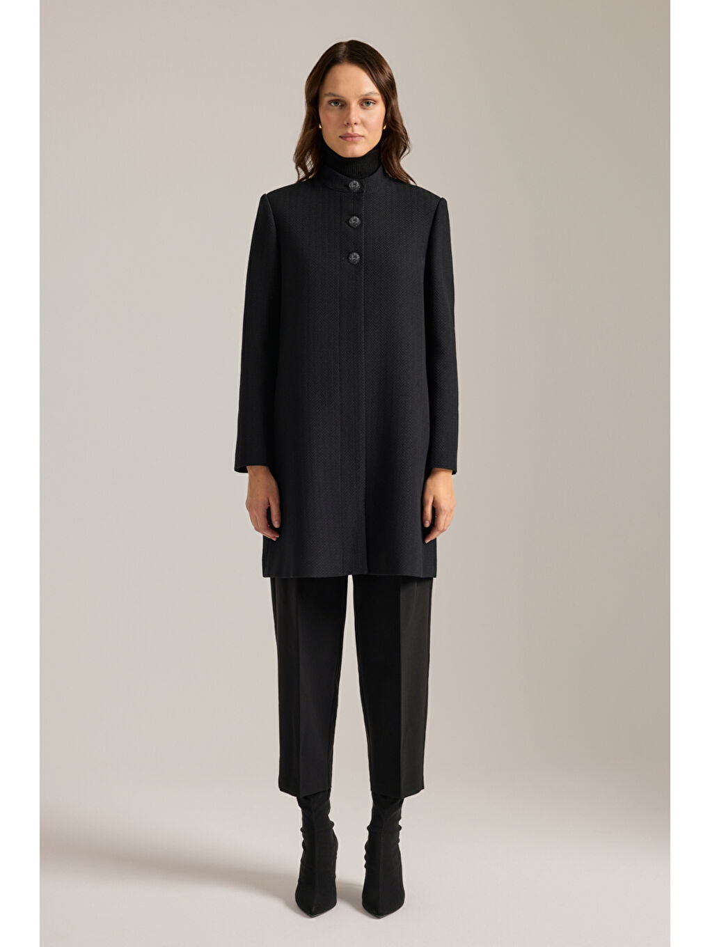 Siyah Özel Dokulu Kumaş Kap-3