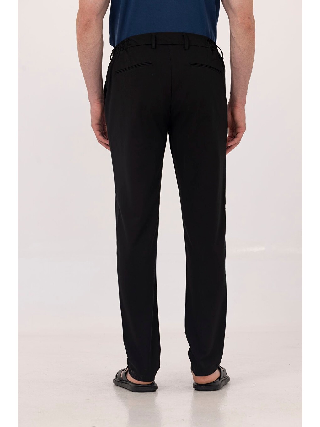 Siyah Yanı Lastikli Köprülü Kemerli Slim Fit Jogger Pantolon-3