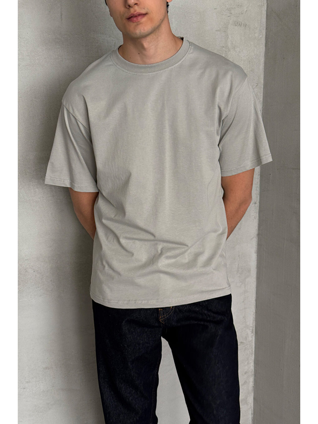 Gri Erkek %100 Pamuk Oversize Basic T-shirt-2