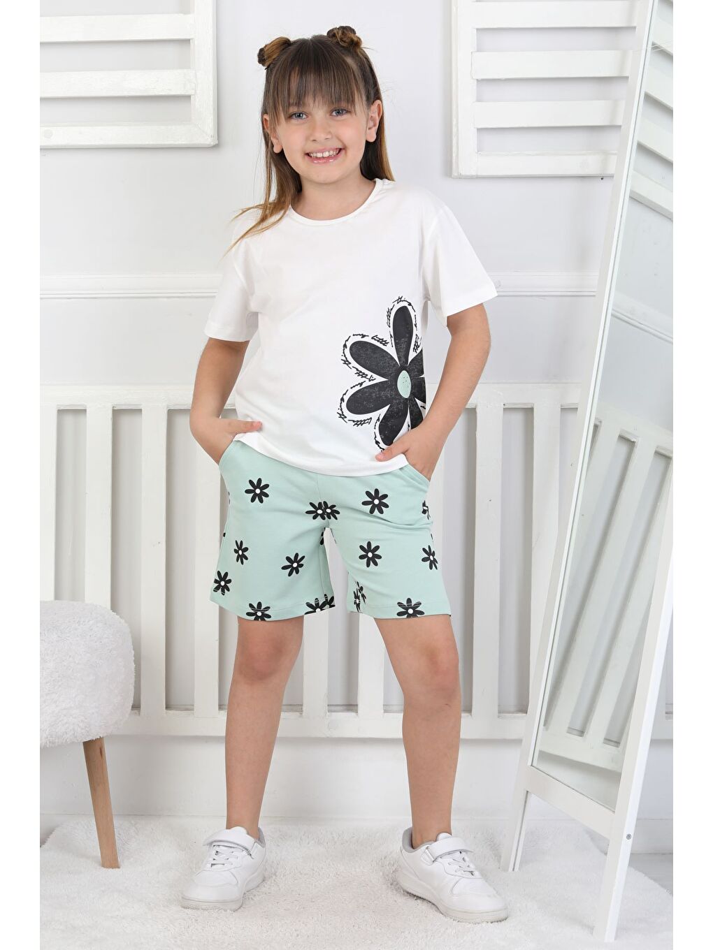 Yeşil Papatya Baskılı Kısa Kollu Cepli Kız Çocuk Şort Takım-6