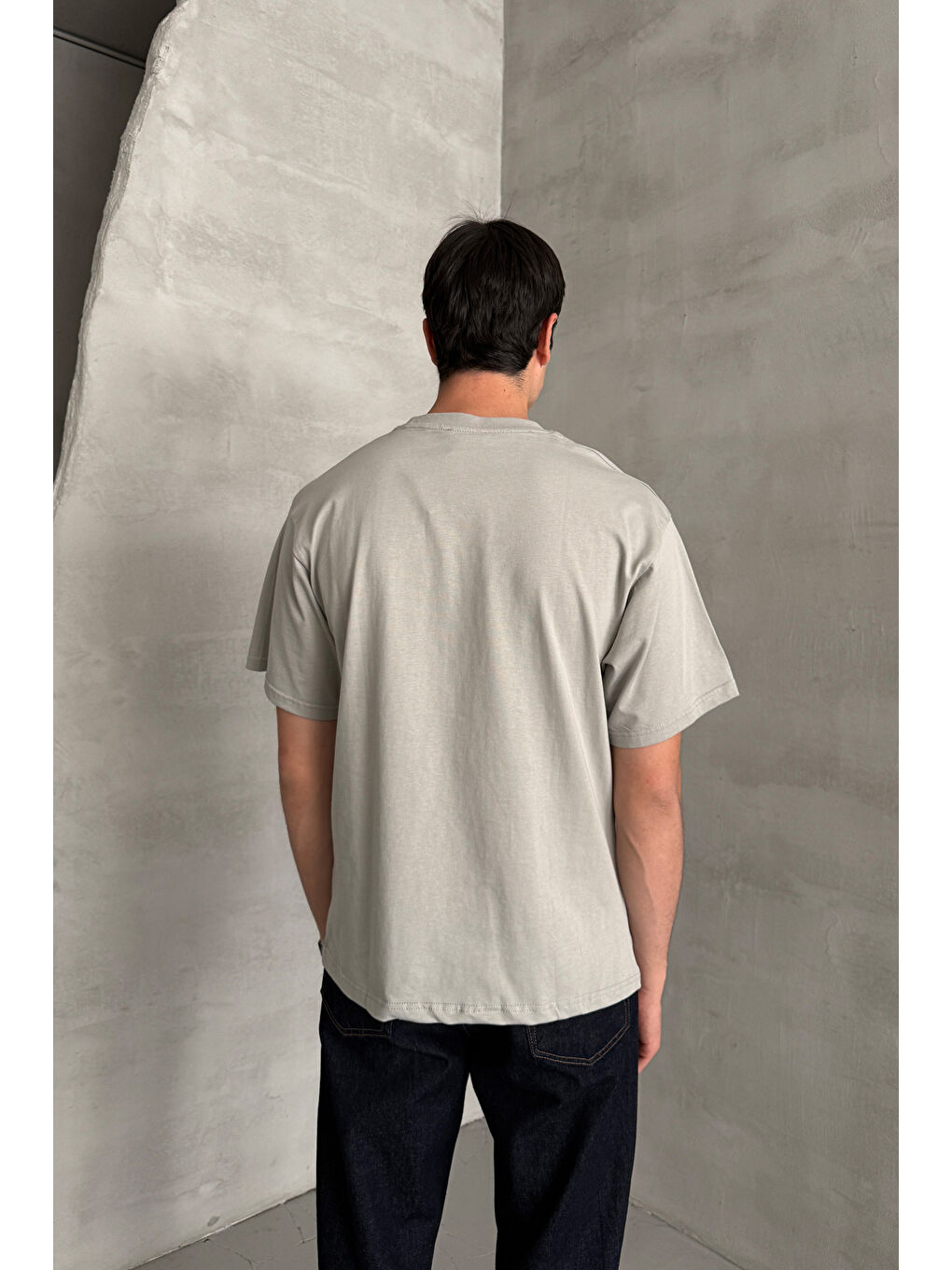 Gri Erkek %100 Pamuk Oversize Basic T-shirt-4