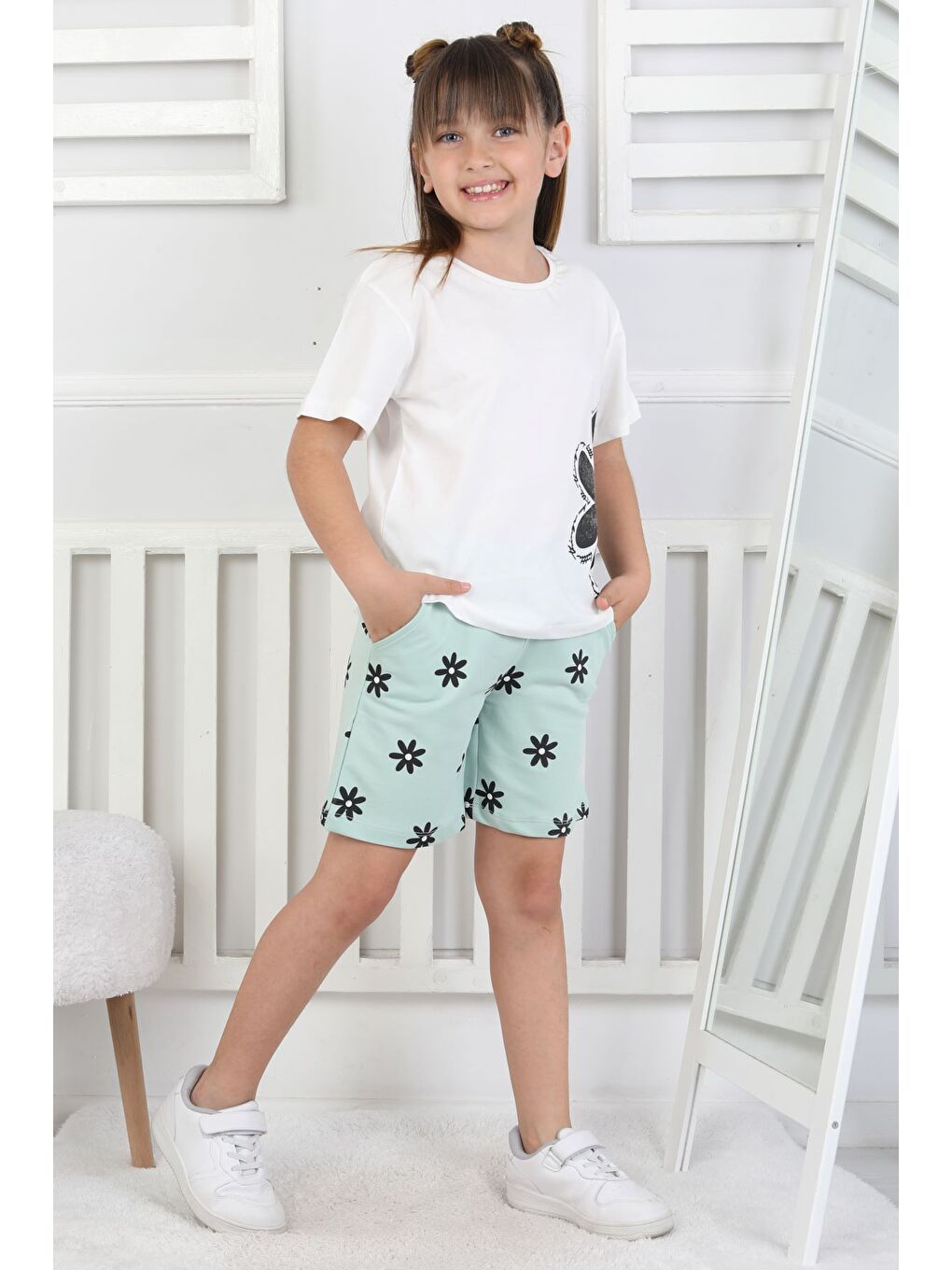 Yeşil Papatya Baskılı Kısa Kollu Cepli Kız Çocuk Şort Takım-7