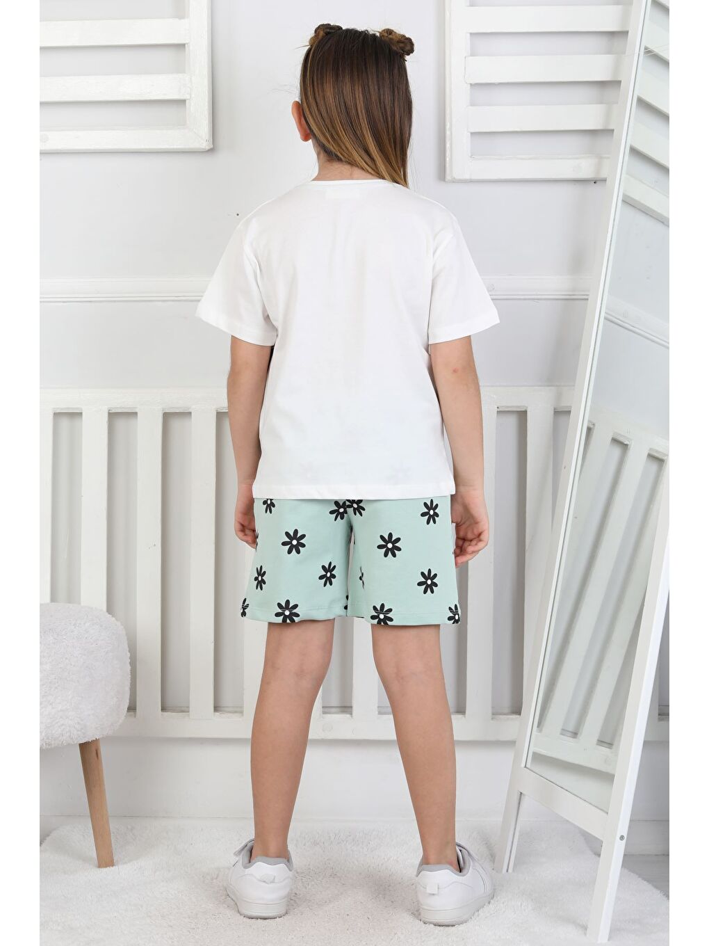 Yeşil Papatya Baskılı Kısa Kollu Cepli Kız Çocuk Şort Takım-9