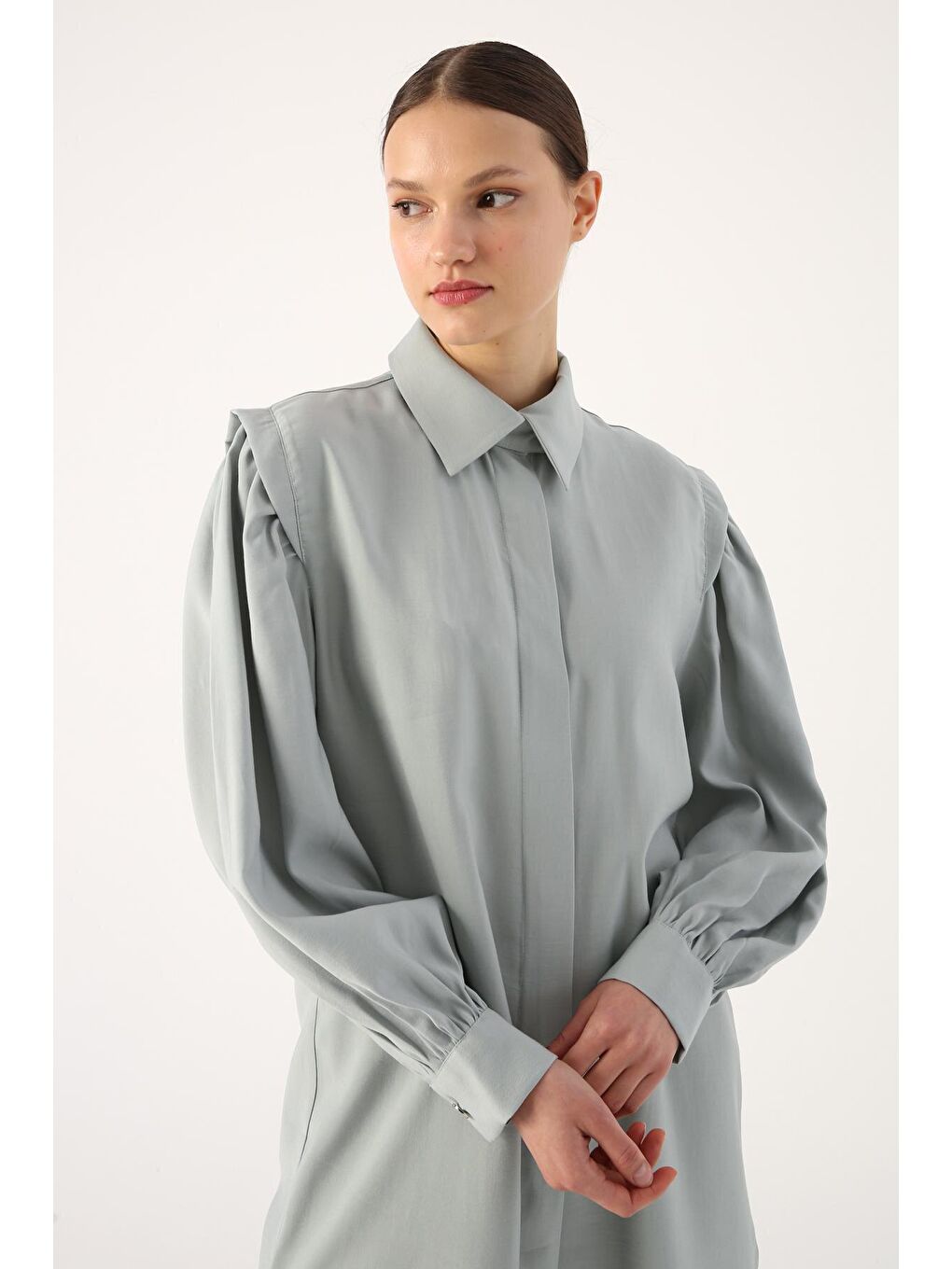 Gri Kolları Büzgülü Yırtmaçlı Gömlek Tunik-4