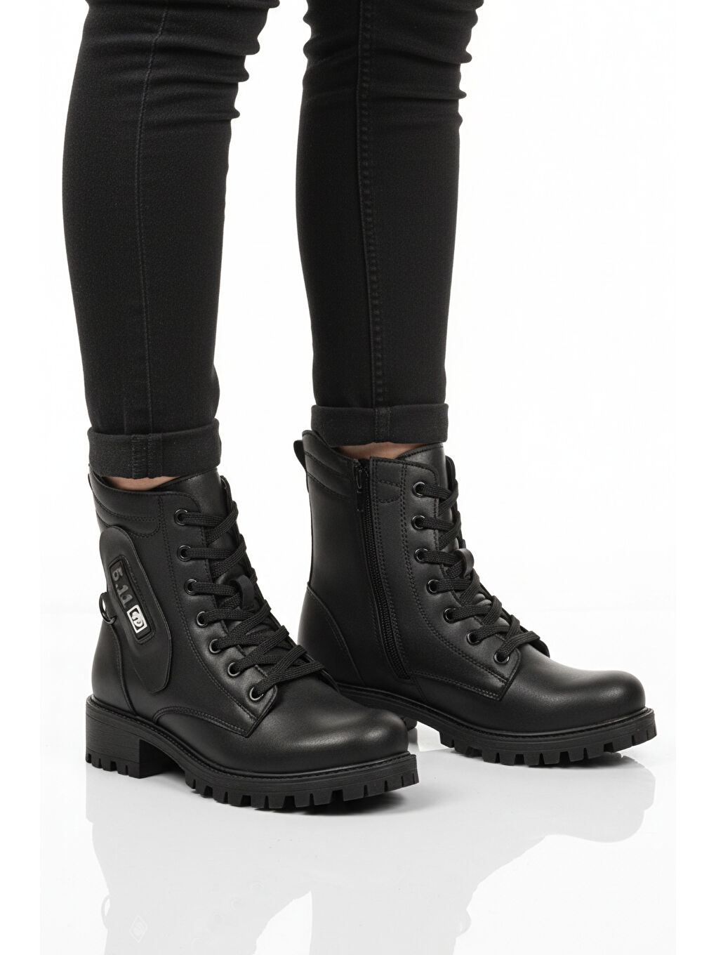 Siyah İçi Polarlı Kaymaz Taban Fermuarlı Kadın Bot 24024 Z