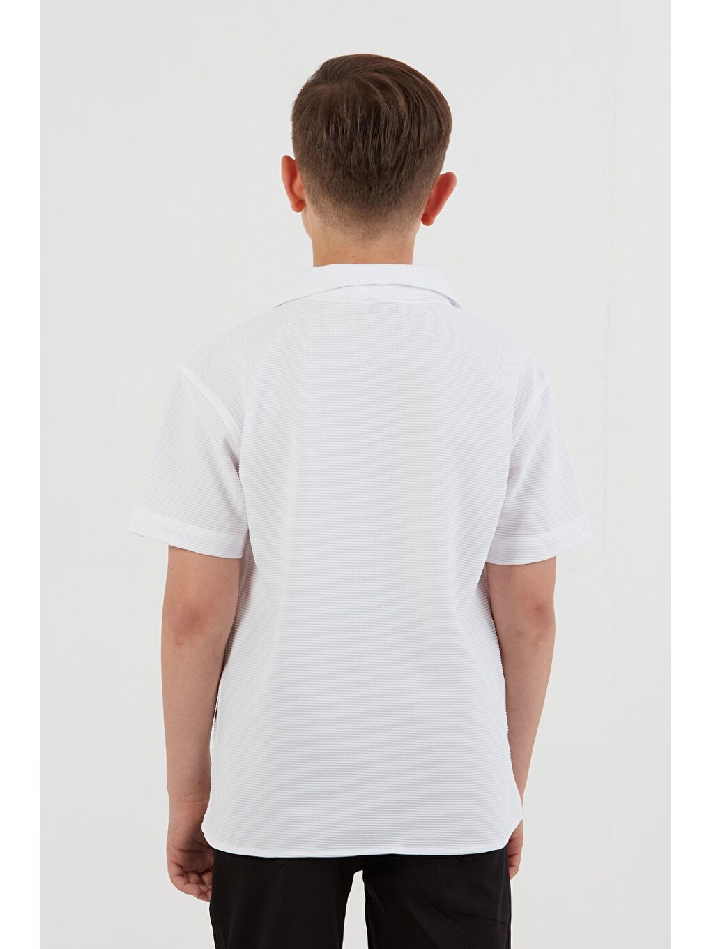 Beyaz Fitilli Kısa Kol Erkek Çocuk Gömlek-1