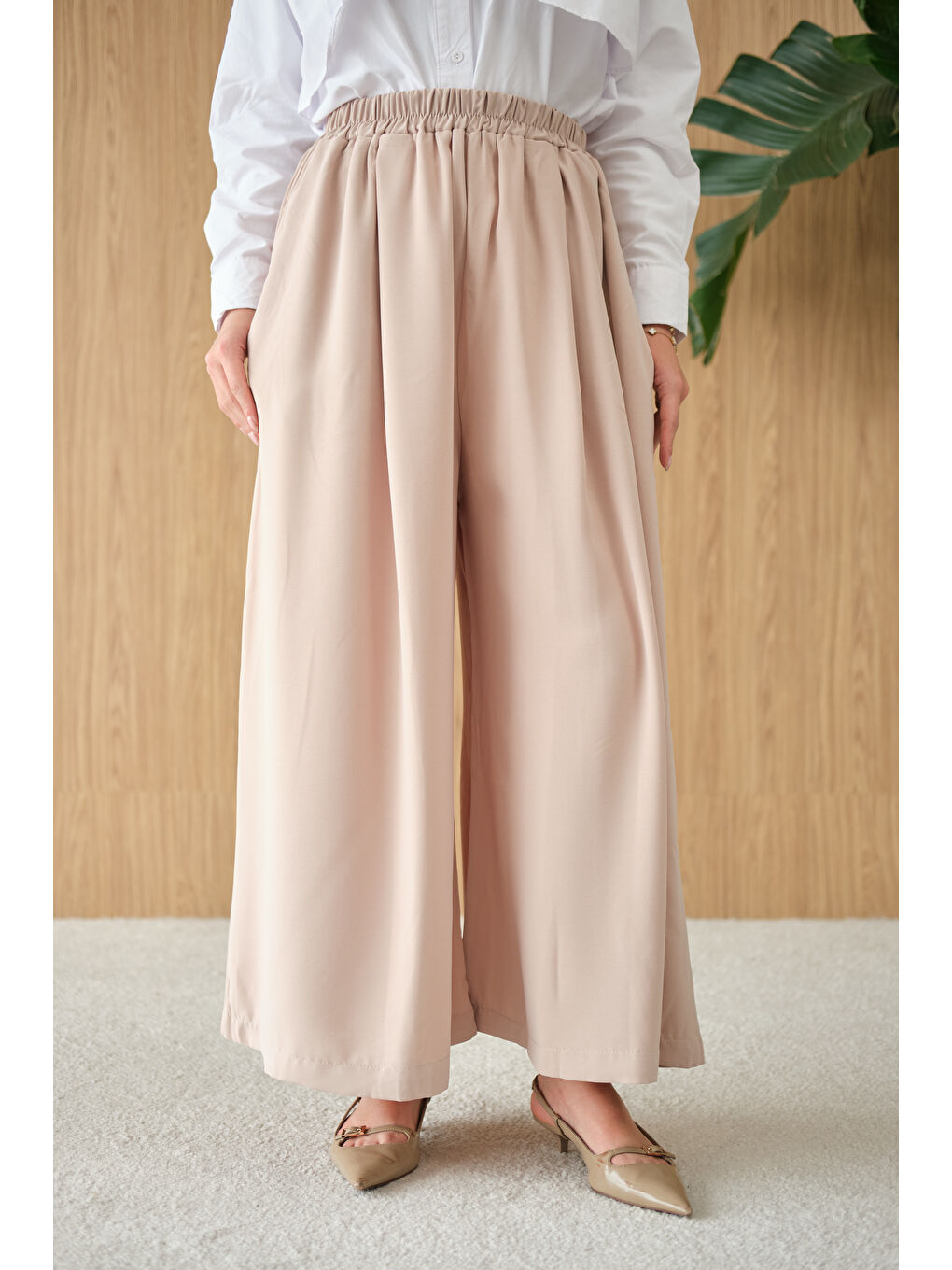 Ekru Kadın Beli Lastikli Bol Paça Kumaş Pantolon Krem-2