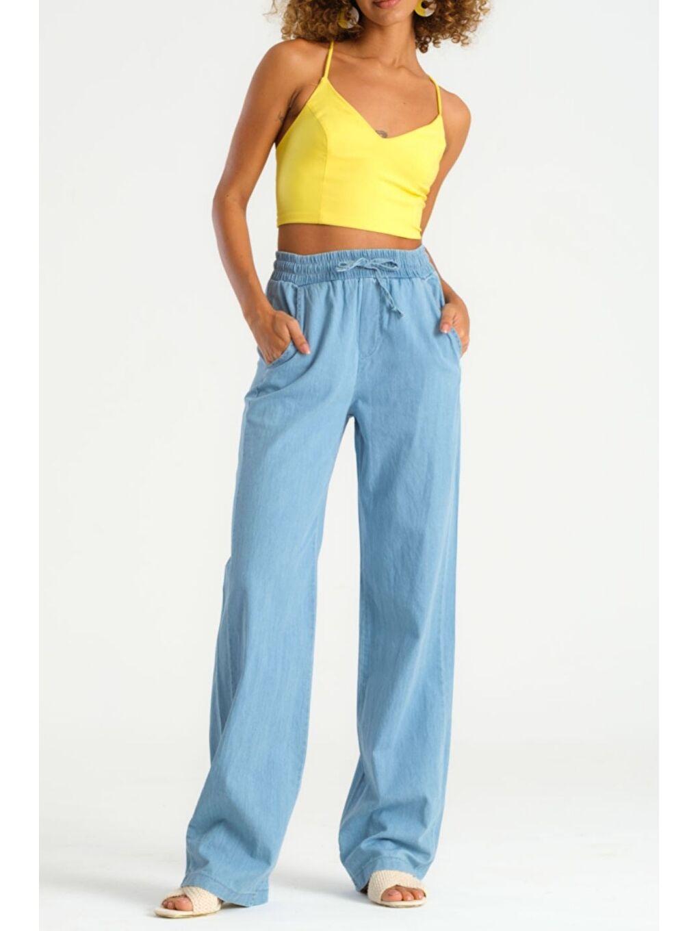 Kadın Açık Mavi Renk İnce Yazlık Kumaş Beli Lastikli Pantolon